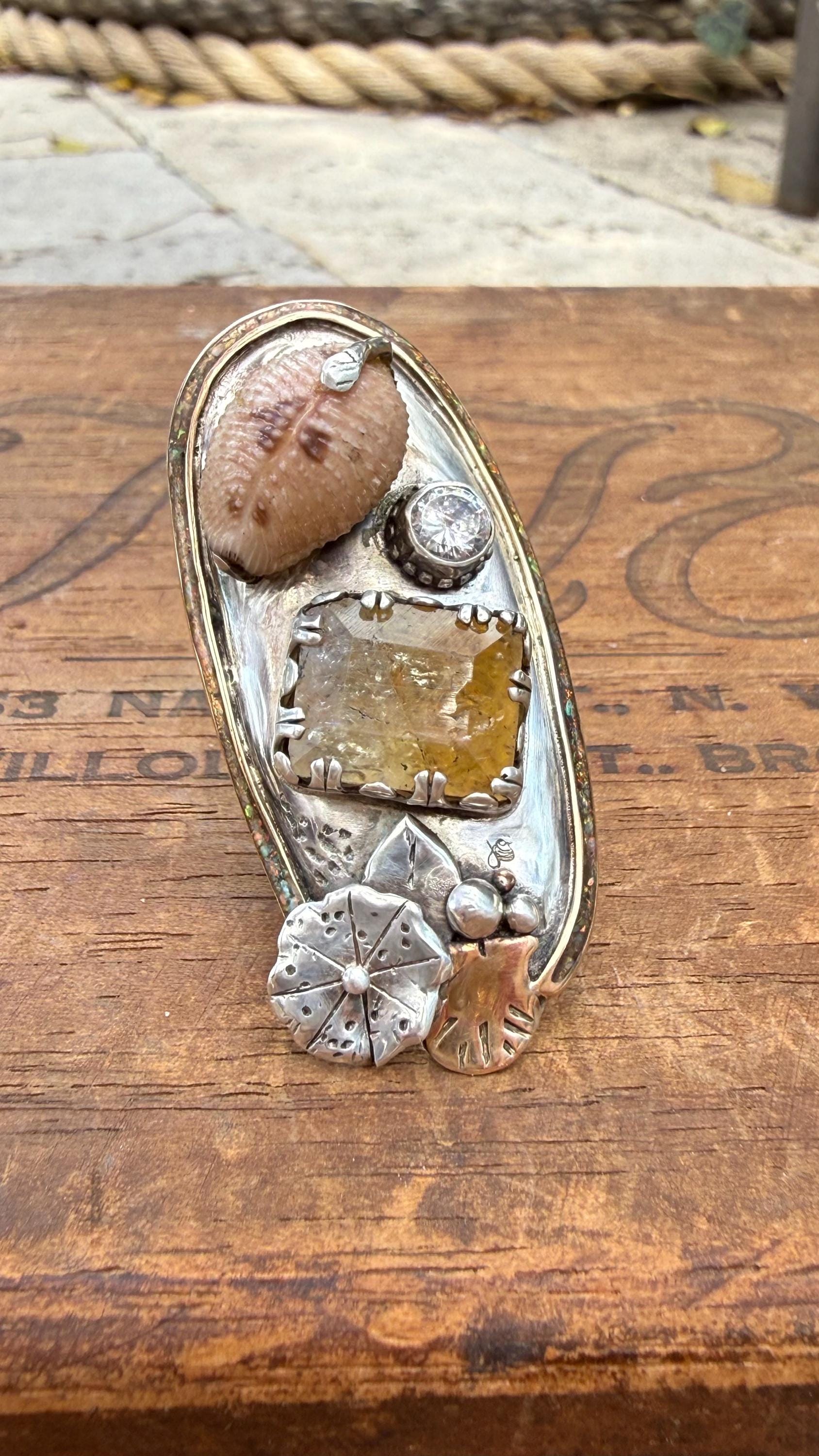OPAL inlay, VINTAGE citrine, HANDPICKED cowrie shell, White Topaz in sterling silver and 14kgf, size 6 3/4