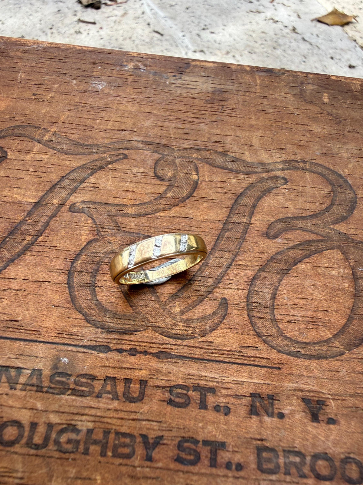Vintage 14k Gold Band with Diamonds, size 5 3/4