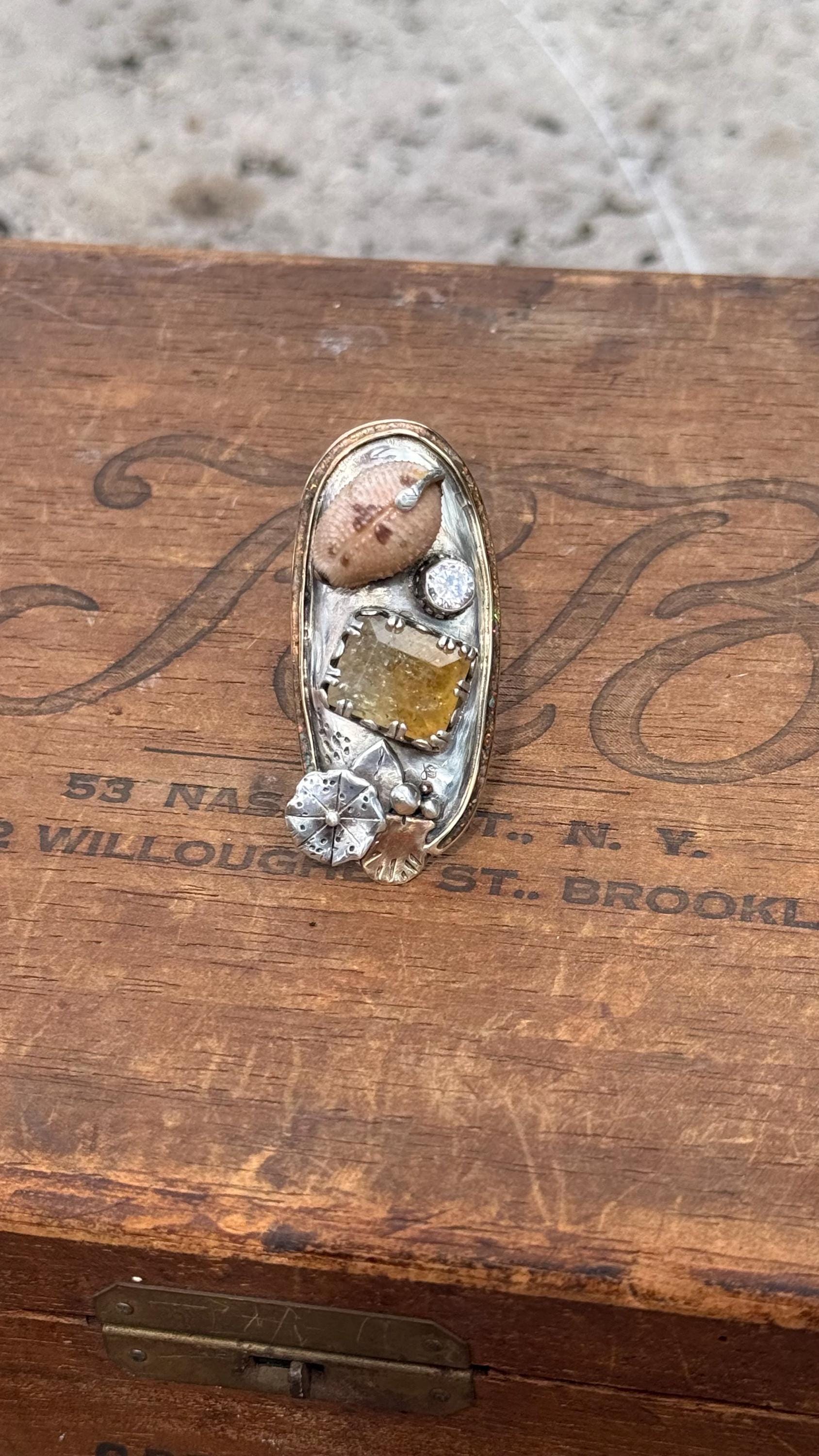 OPAL inlay, VINTAGE citrine, HANDPICKED cowrie shell, White Topaz in sterling silver and 14kgf, size 6 3/4