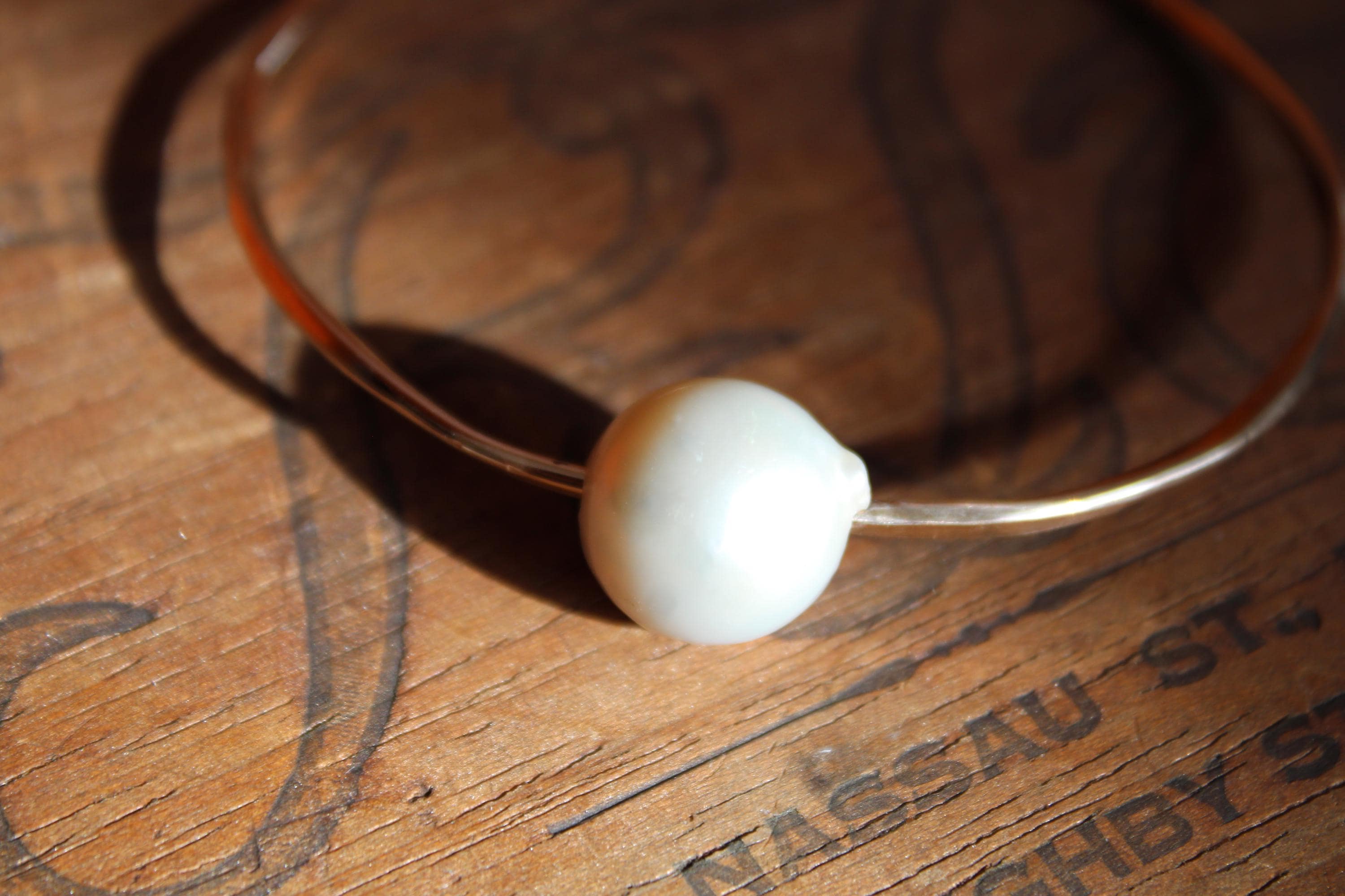 Giant Akoya Freshwater Pearl Bangle Bracelet, 14kgf, size 8