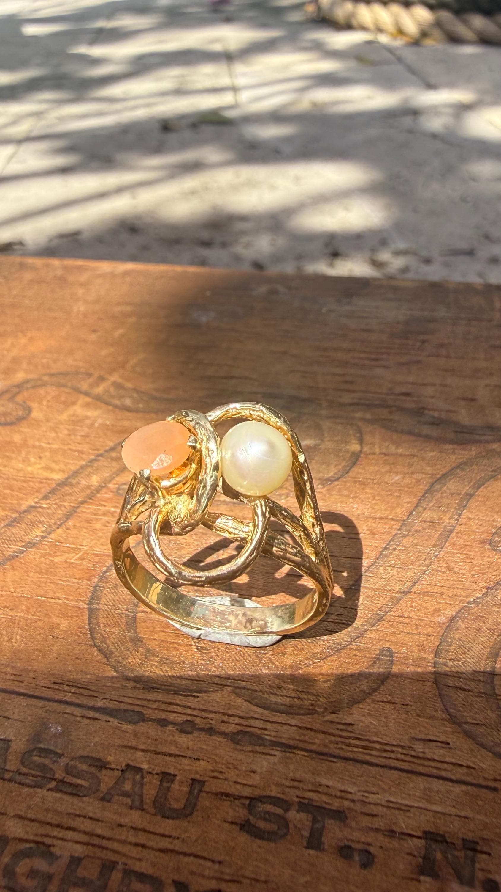 Vintage 14k Gold Brutalist Style 'Coral' Ring: Freshwater Pearl & Peach Gemstone, 1960s