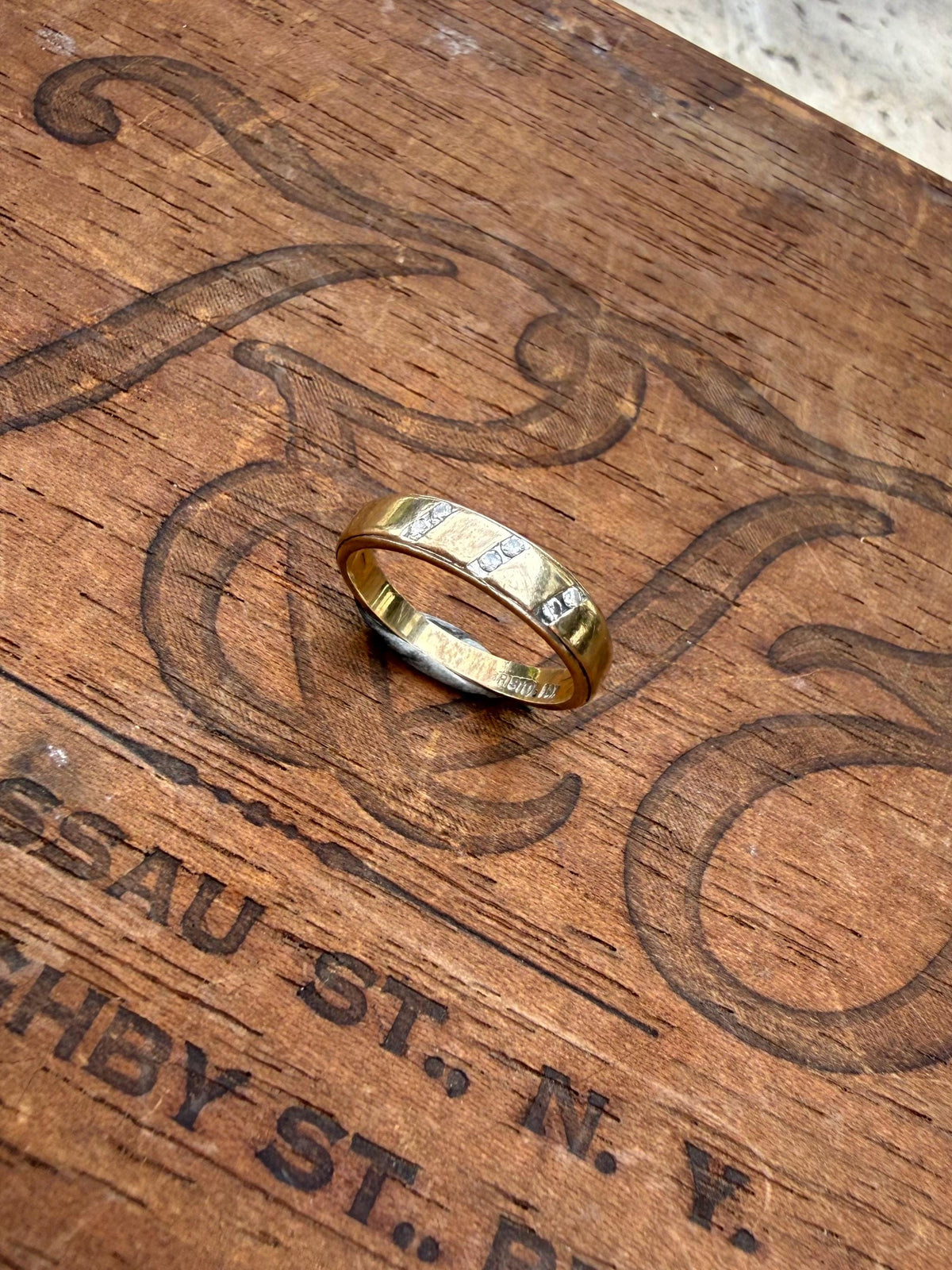 Vintage 14k Gold Band with Diamonds, size 5 3/4