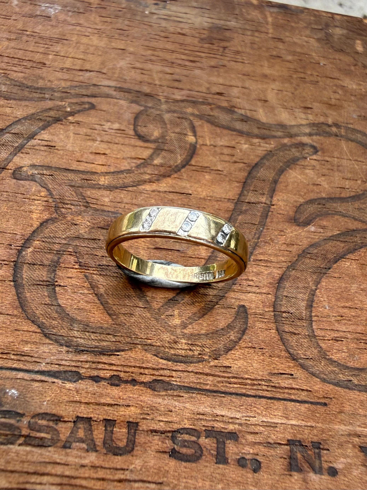 Vintage 14k Gold Band with Diamonds, size 5 3/4