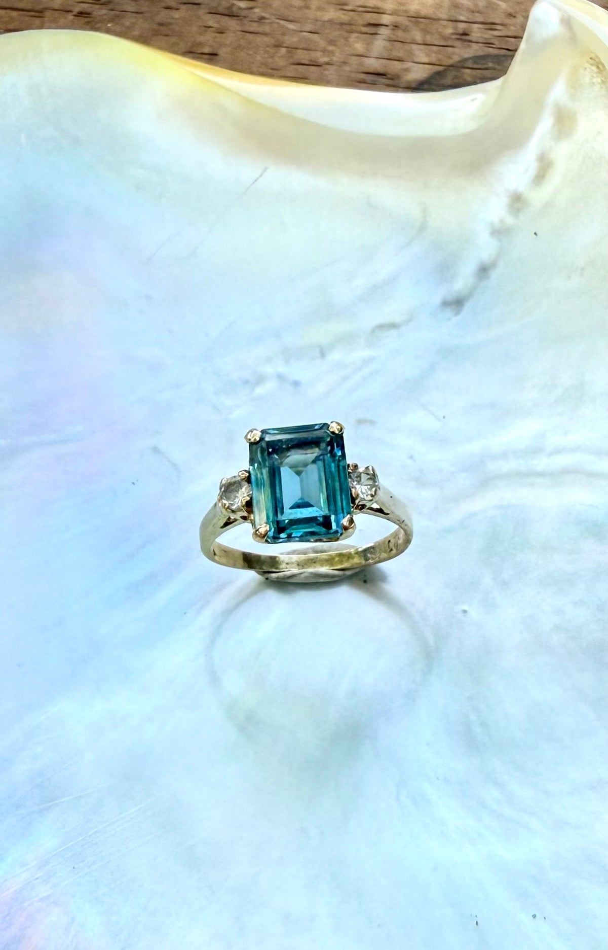 Vintage Emerald Cut Blue & White Topaz in 14K Gold. Size 3 1/2
