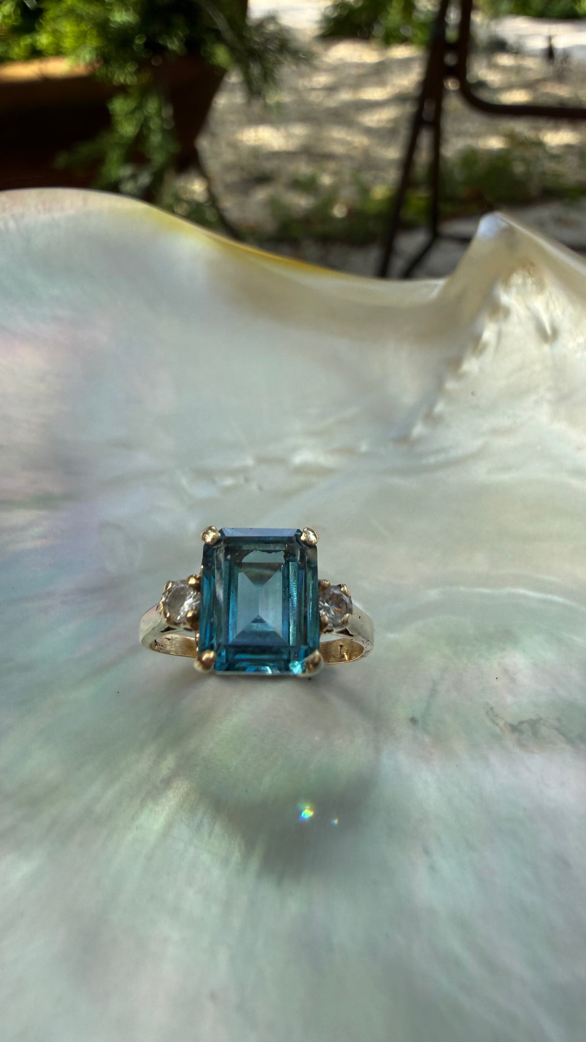 Vintage Emerald Cut Blue & White Topaz in 14K Gold. Size 3 1/2