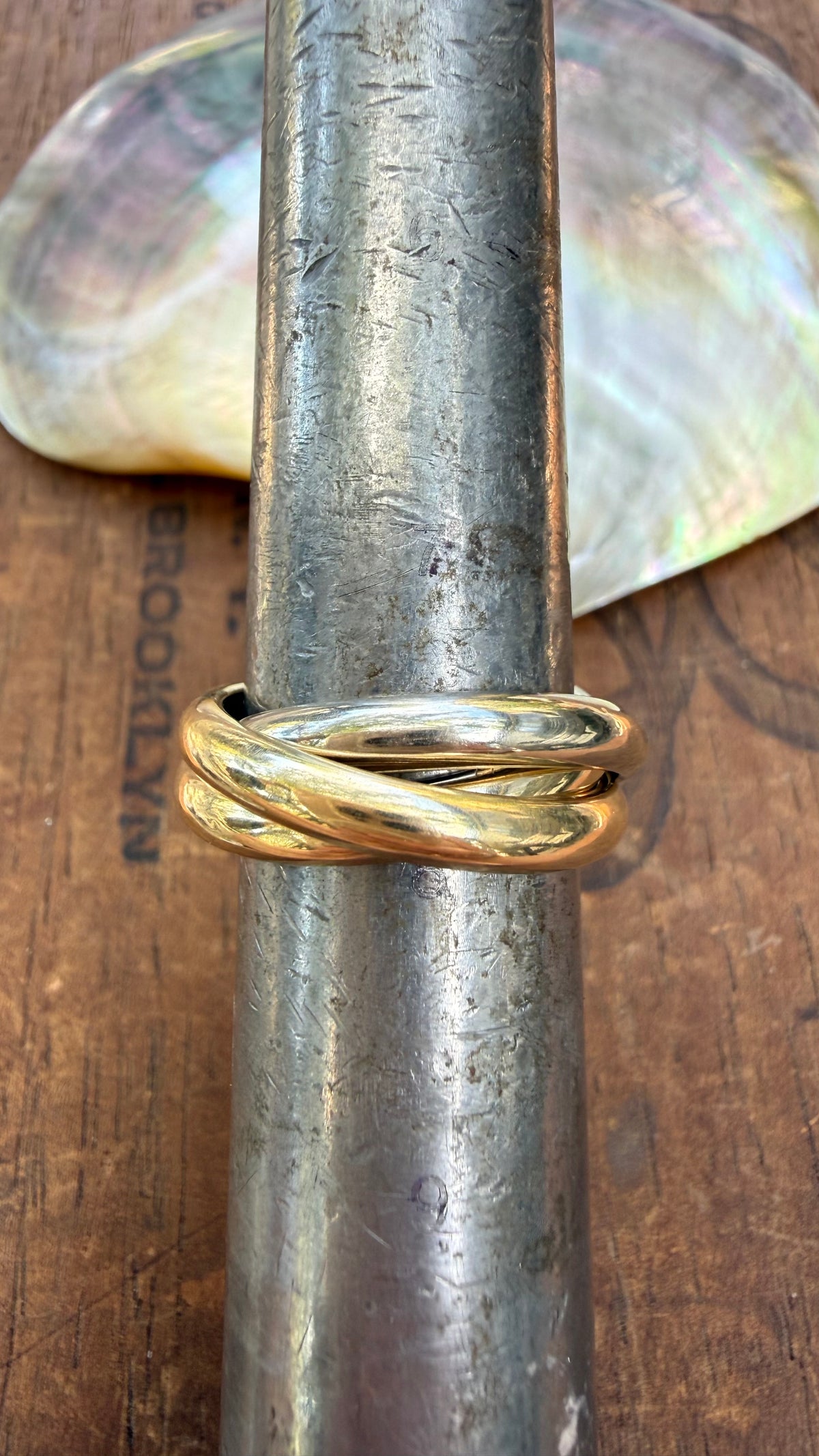 Vintage 14k Gold Three Interlocking Rings in Yellow & White gold, size 7.5.