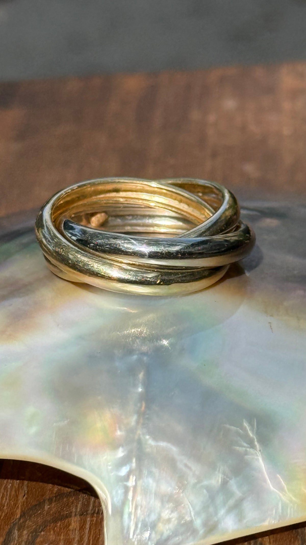 Vintage 14k Gold Three Interlocking Rings in Yellow & White gold, size 7.5.