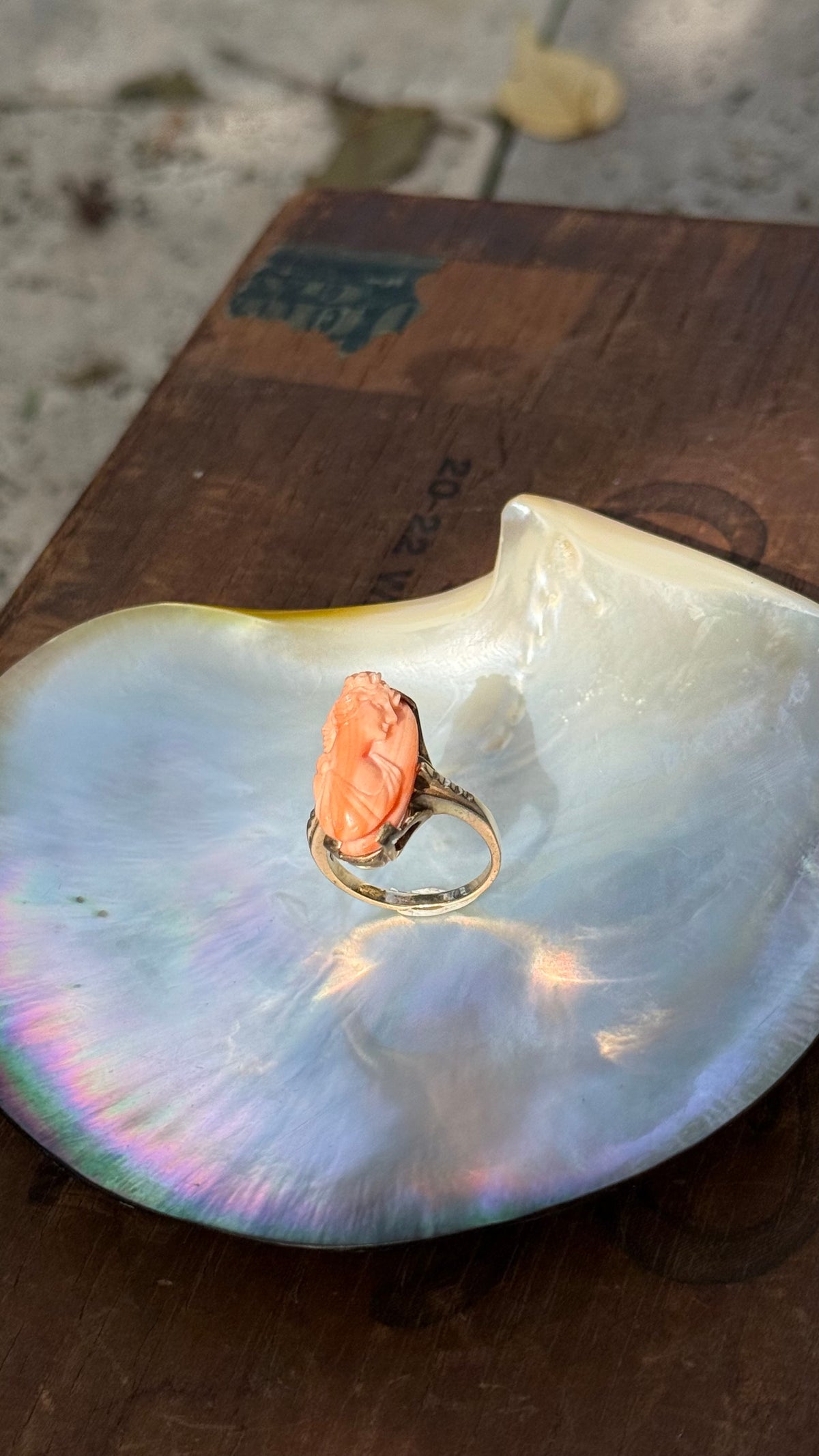 Antique Art Deco Beautiful Peach Coral Cameo in 10K Gold,  Size 6.