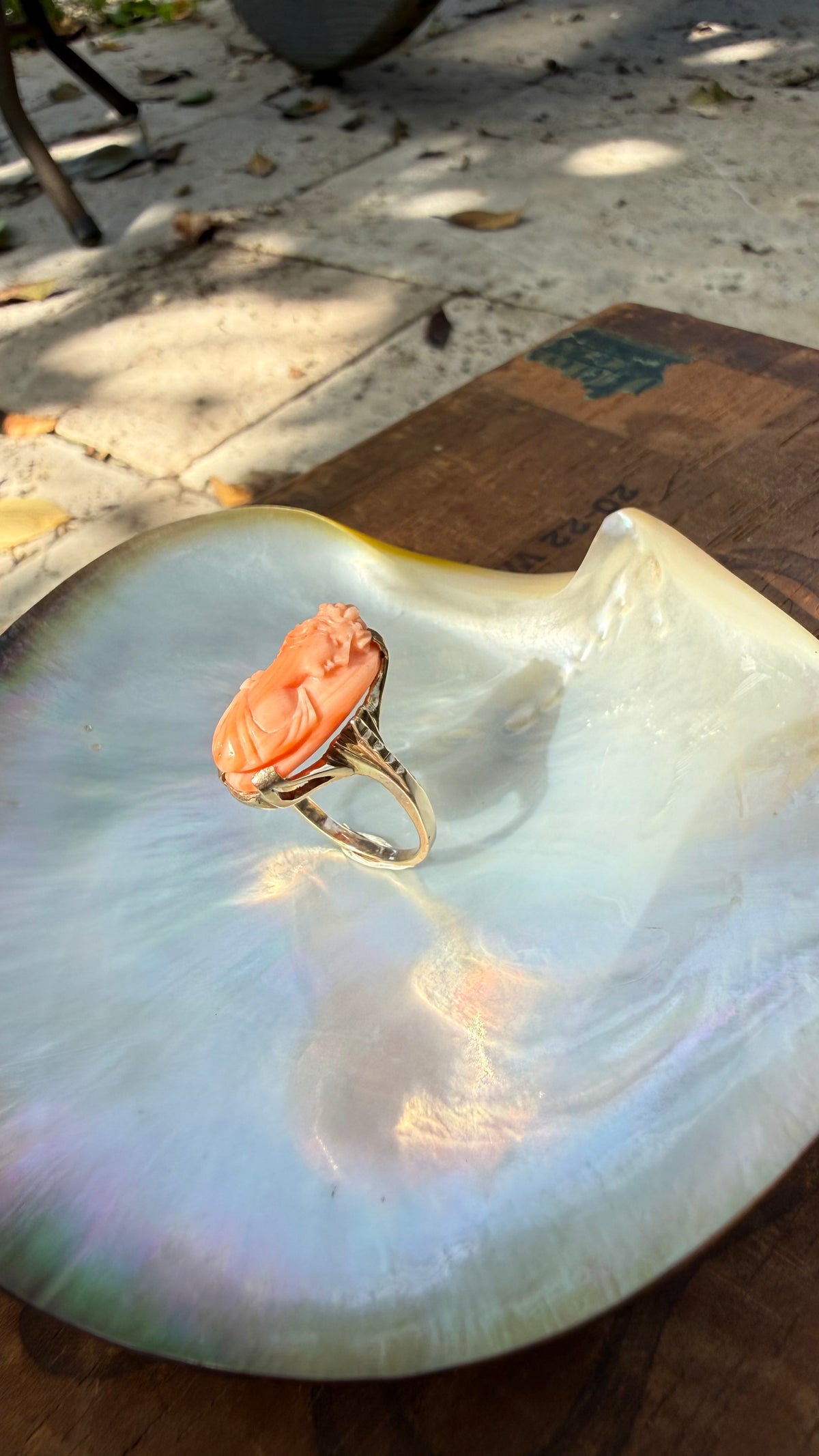 Antique Art Deco Beautiful Peach Coral Cameo in 10K Gold,  Size 6.
