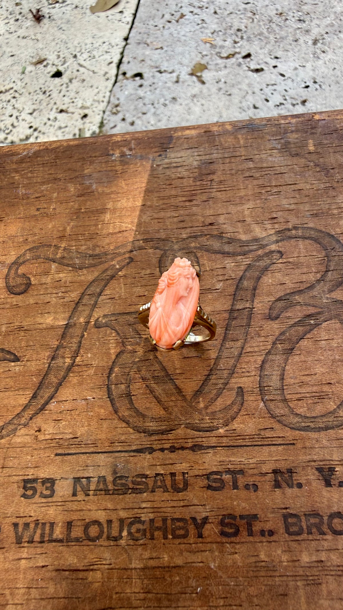 Antique Art Deco Beautiful Peach Coral Cameo in 10K Gold,  Size 6.