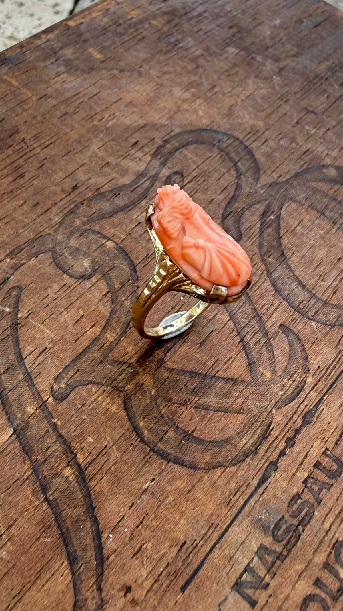 Antique Art Deco Beautiful Peach Coral Cameo in 10K Gold,  Size 6.