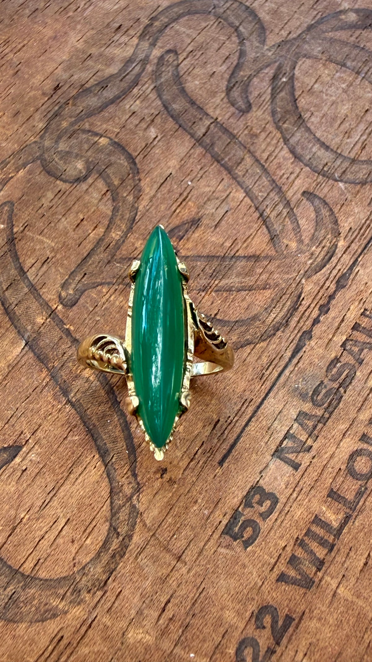 Vintage 14k Gold Marquis Shaped Chrysoprase Ring, Navette Ring. Size 6.5