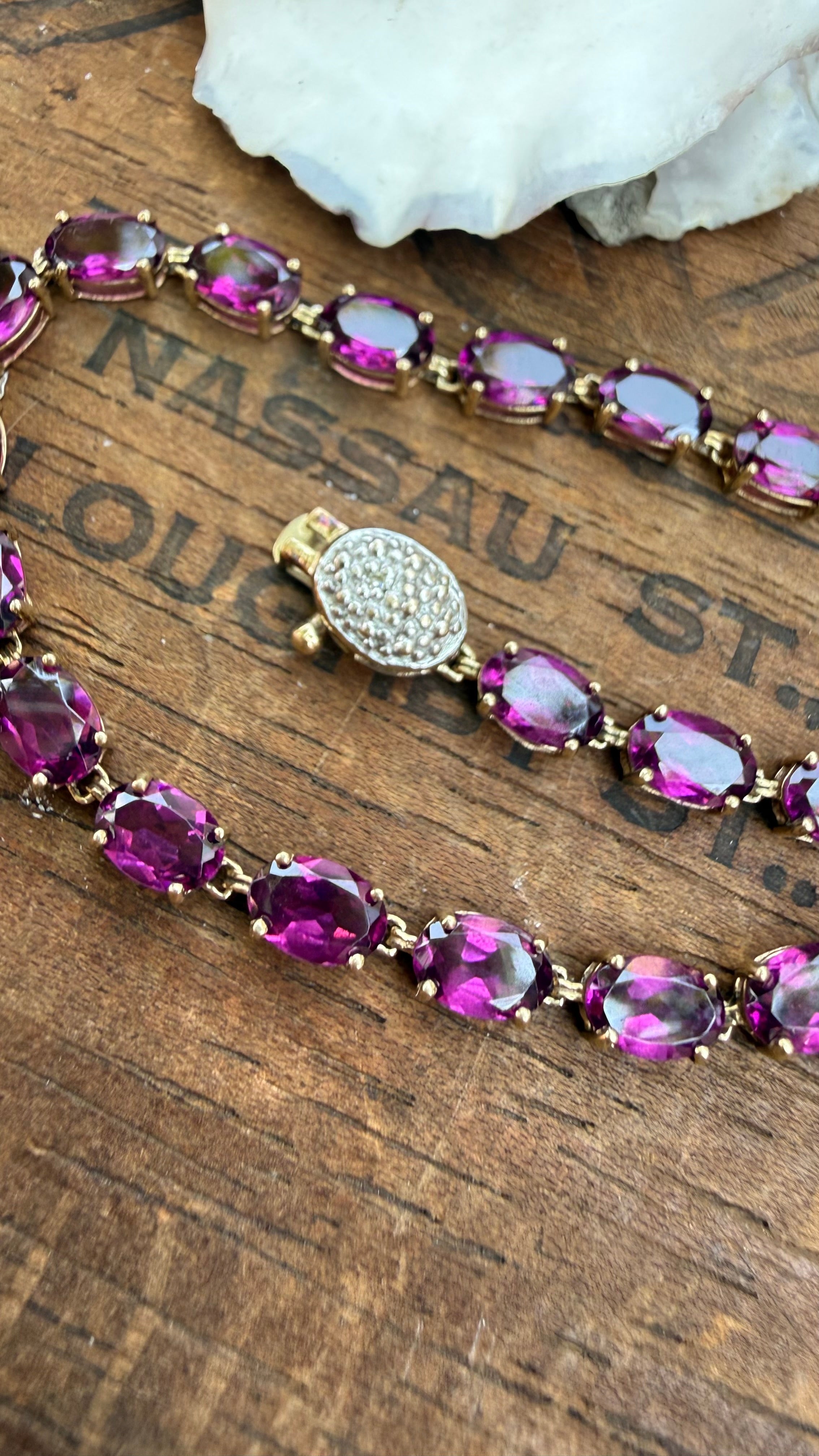 Vintage Oval Amethyst And Diamond Tennis Bracelet in 9K Gold, from England. Size 7