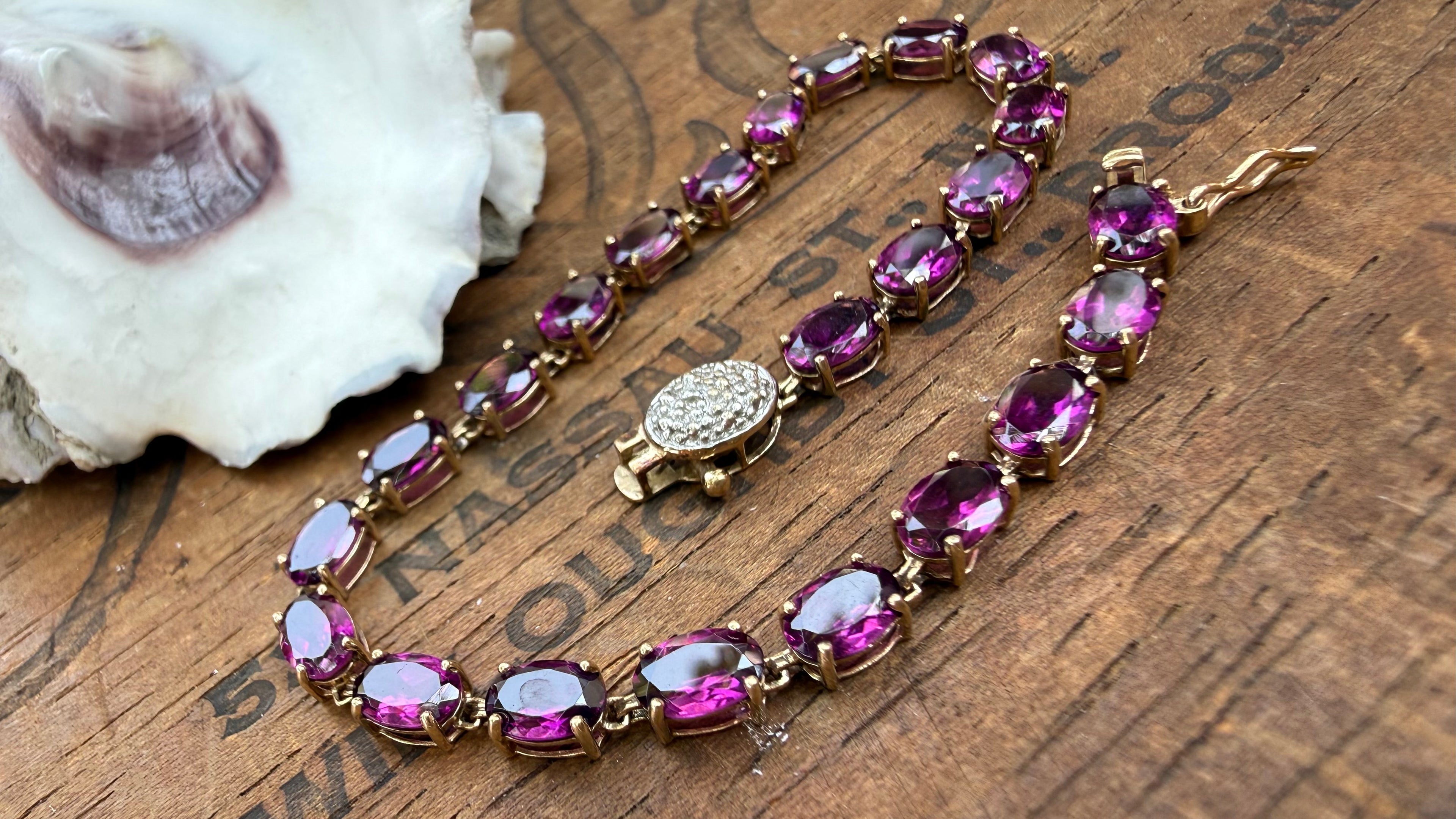Vintage Oval Amethyst And Diamond Tennis Bracelet in 9K Gold, from England. Size 7