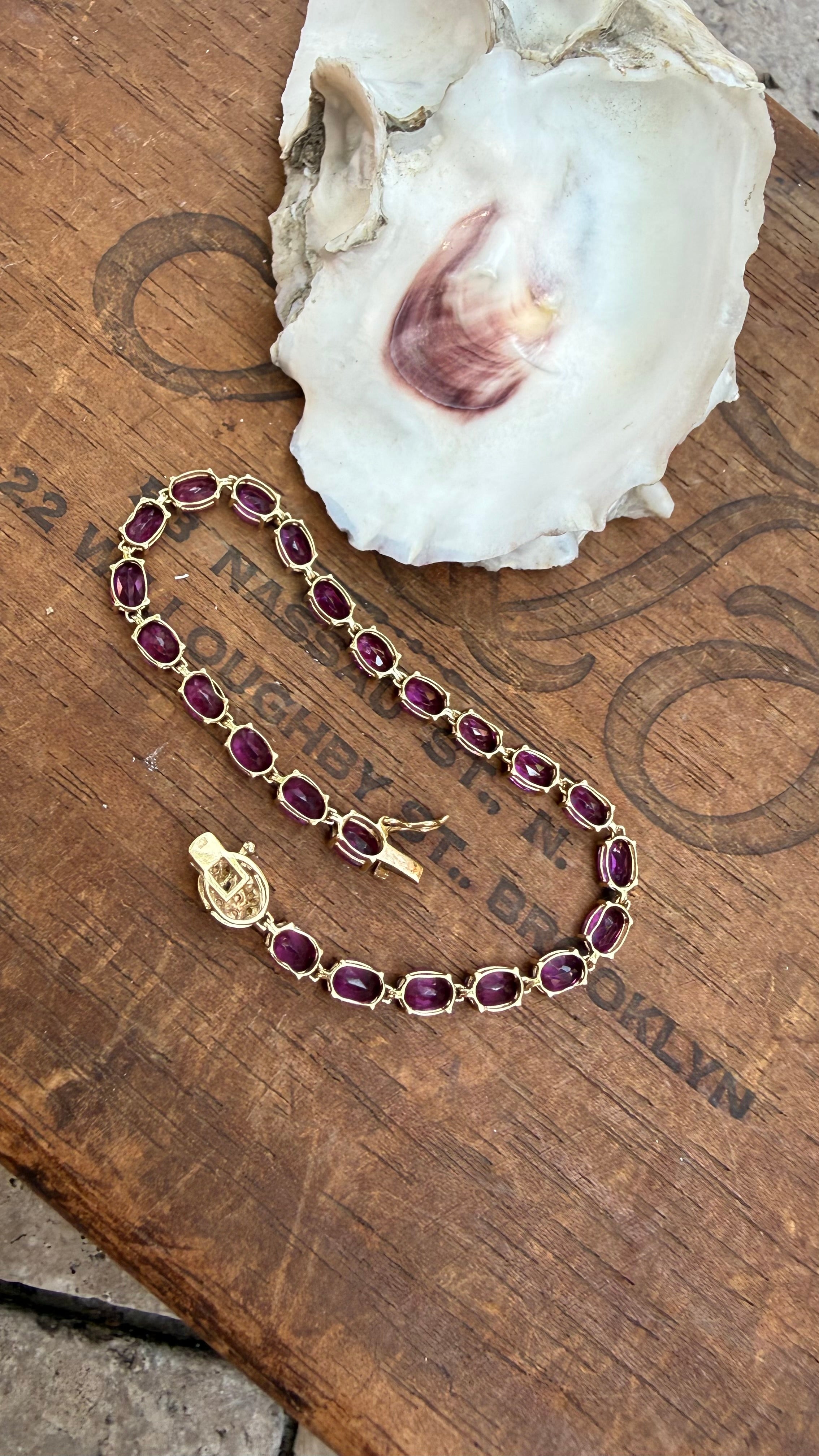 Vintage Oval Amethyst And Diamond Tennis Bracelet in 9K Gold, from England. Size 7
