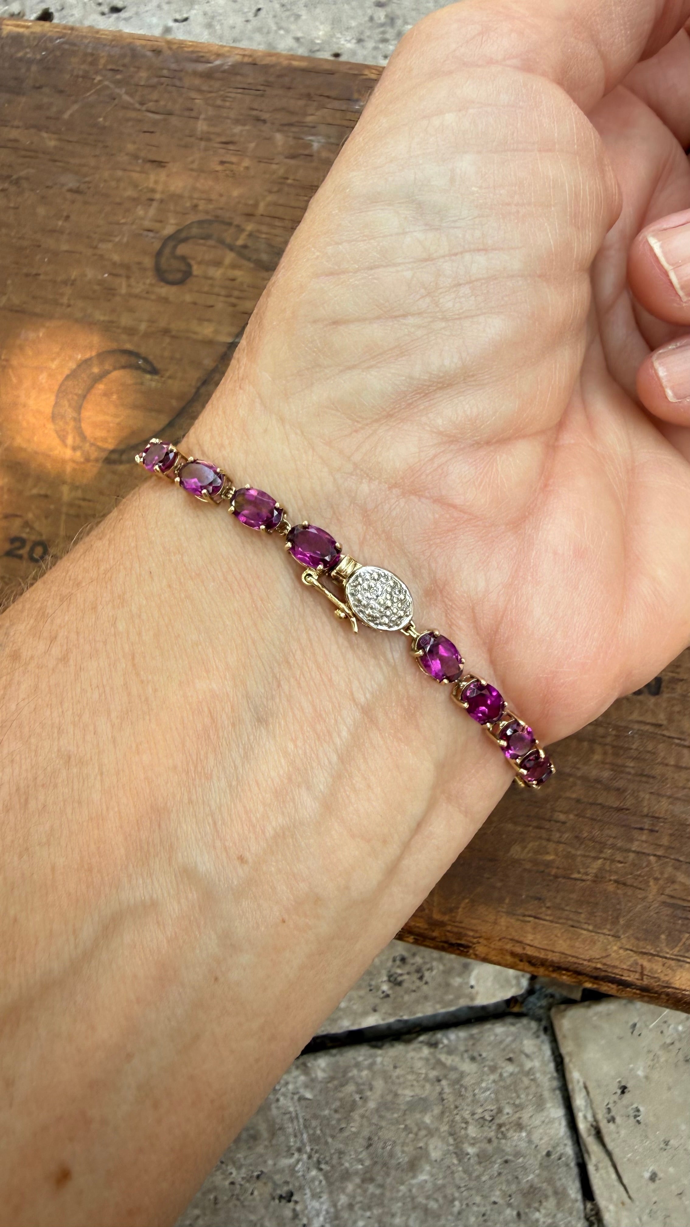 Vintage Oval Amethyst And Diamond Tennis Bracelet in 9K Gold, from England. Size 7