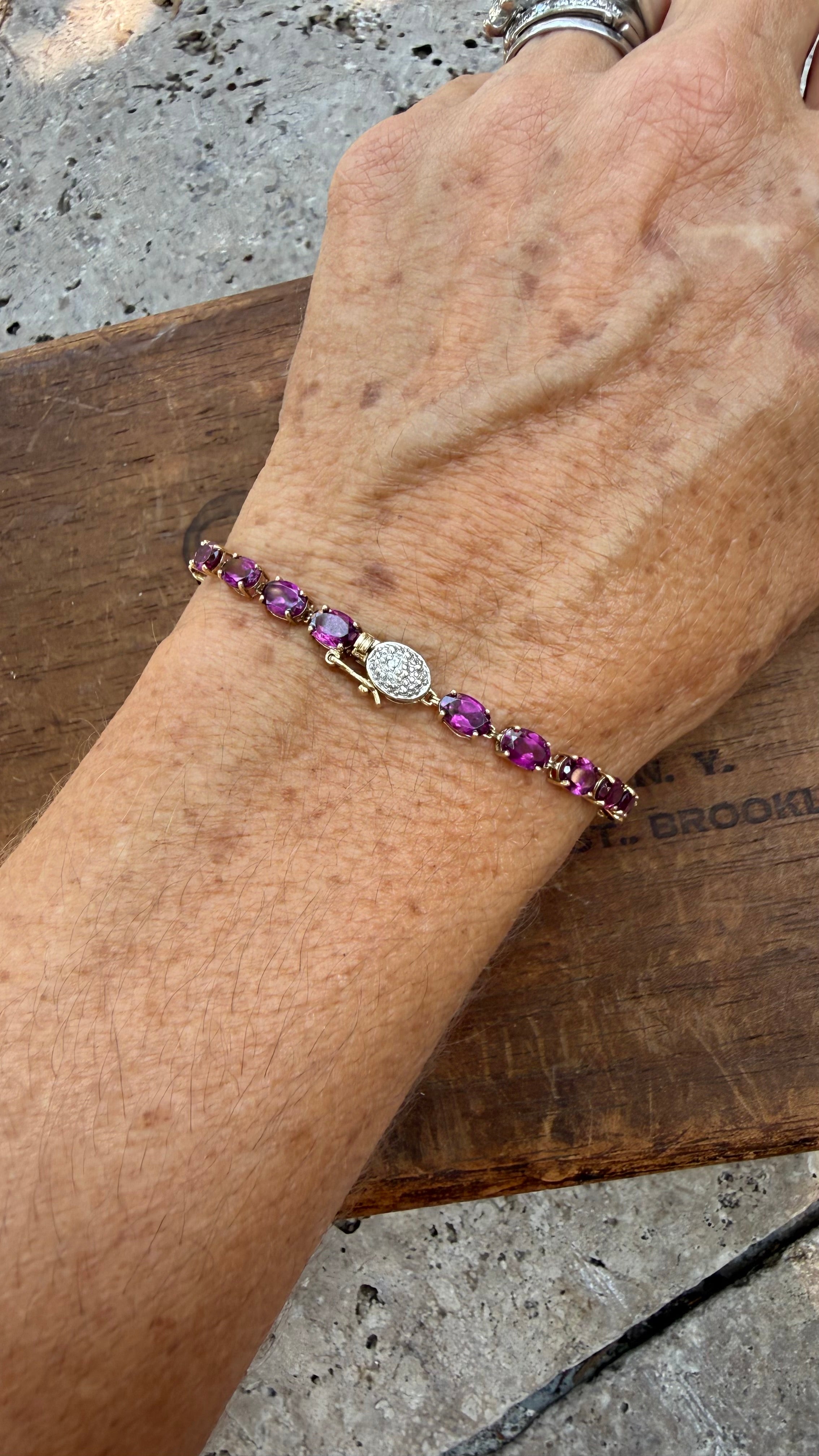 Vintage Oval Amethyst And Diamond Tennis Bracelet in 9K Gold, from England. Size 7