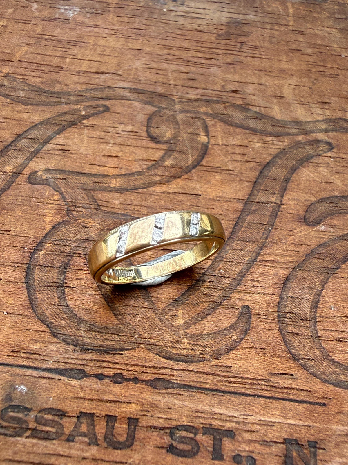 Vintage 14k Gold Band with Diamonds, size 5 3/4