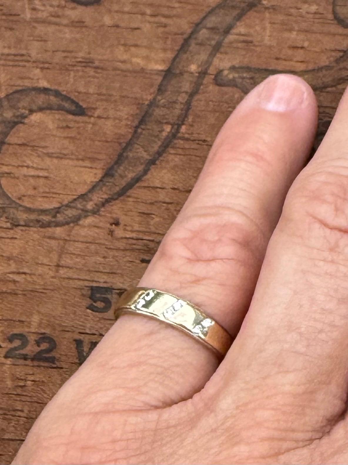 Vintage 14k Gold Band with Diamonds, size 5 3/4