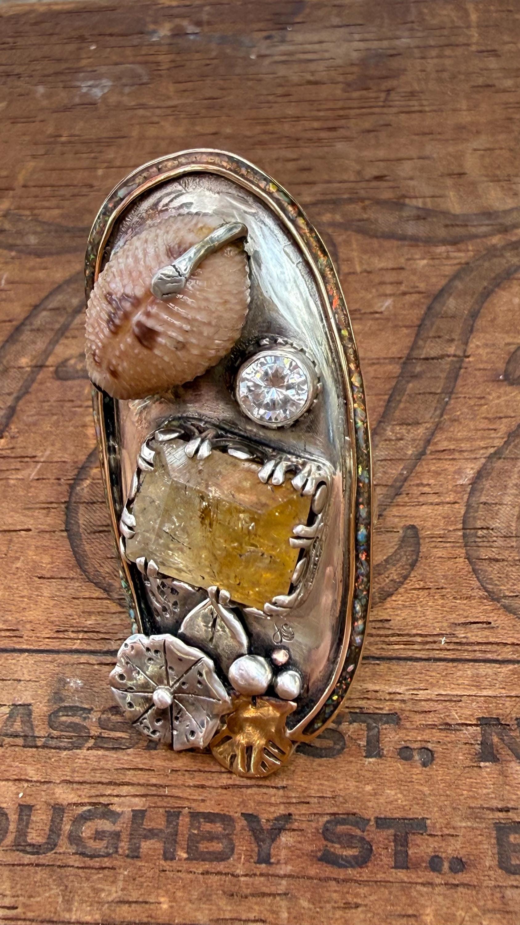 OPAL inlay, VINTAGE citrine, HANDPICKED cowrie shell, White Topaz in sterling silver and 14kgf, size 6 3/4