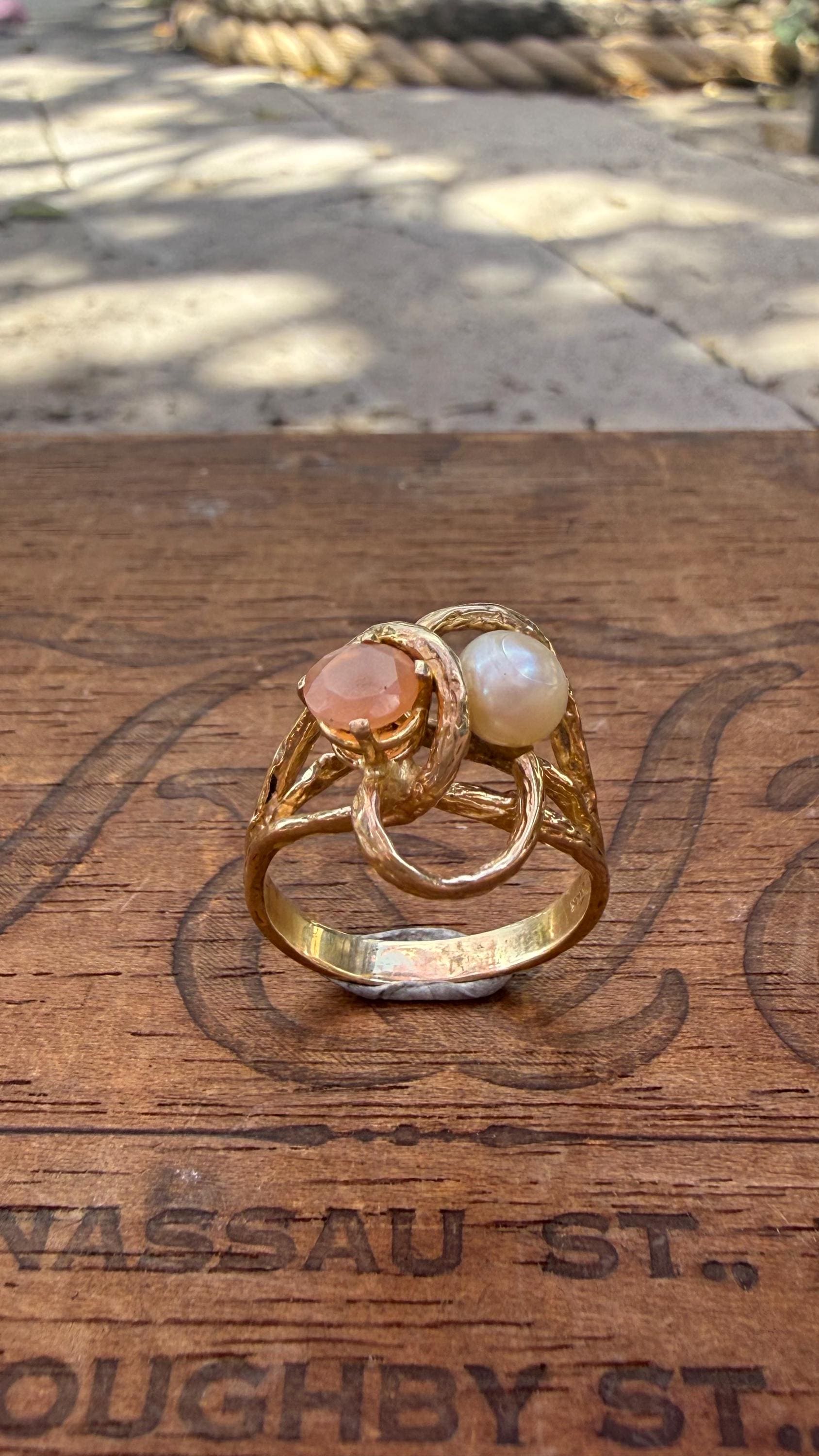 Vintage 14k Gold Brutalist Style 'Coral' Ring: Freshwater Pearl & Peach Gemstone, 1960s