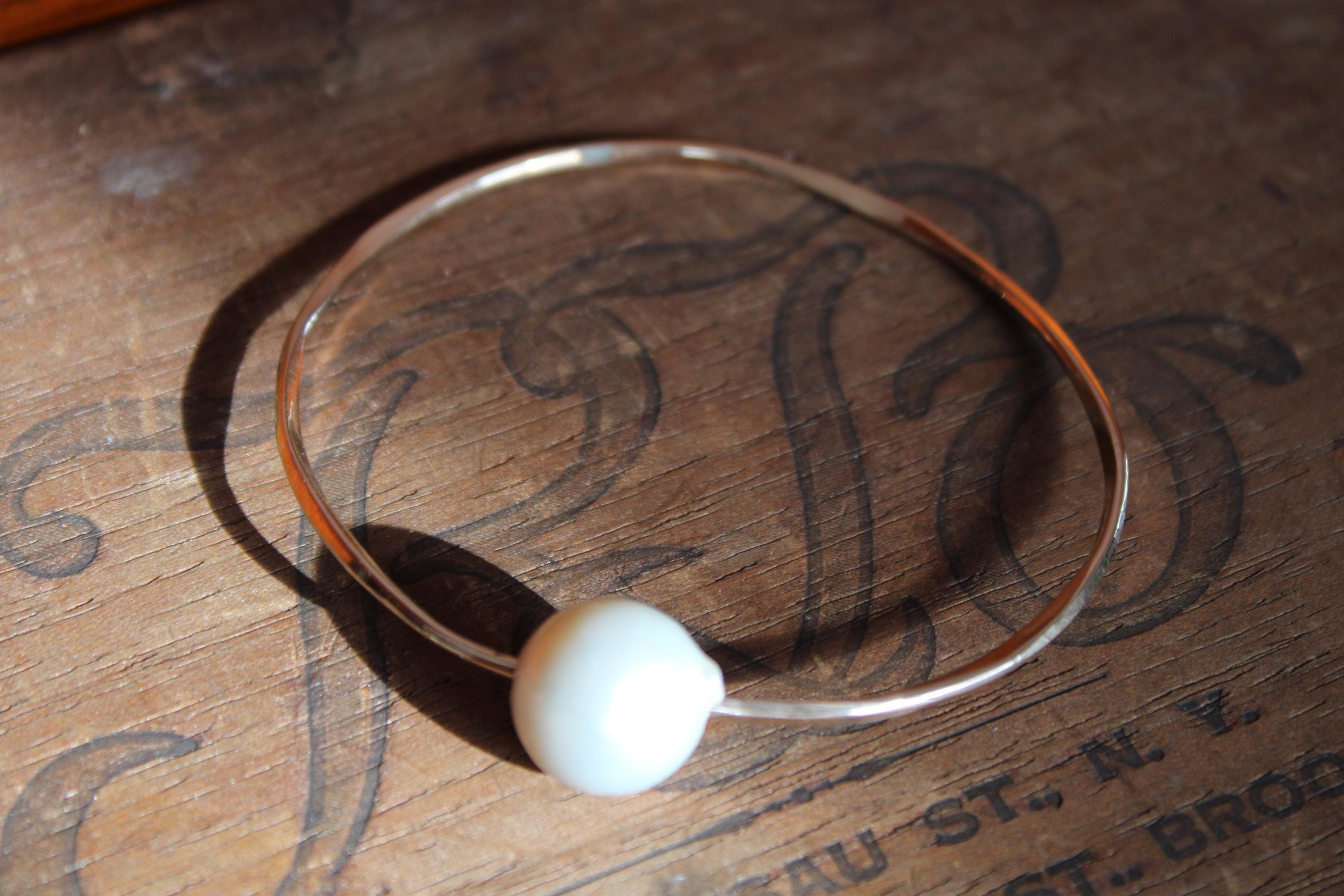 Giant Akoya Freshwater Pearl Bangle Bracelet, 14kgf, size 8