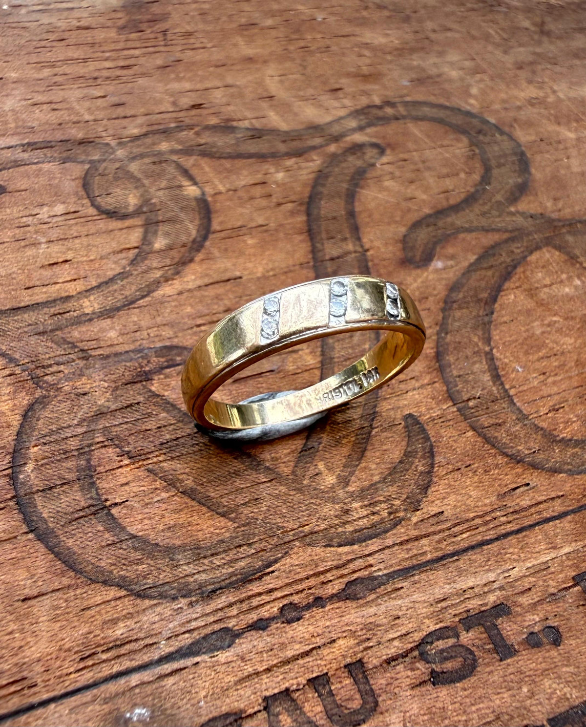 Vintage 14k Gold Band with Diamonds, size 5 3/4